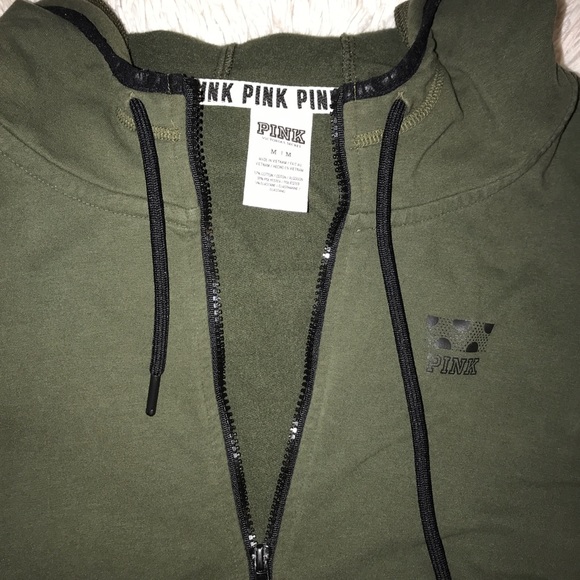 Pink sweaters - Picture 2 of 4